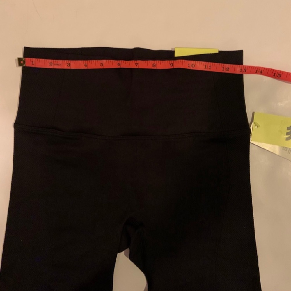 All In Motion Set Of 3 Women’s High-Rise Shorts Black Taupe Size Medium - Picture 5 of 12